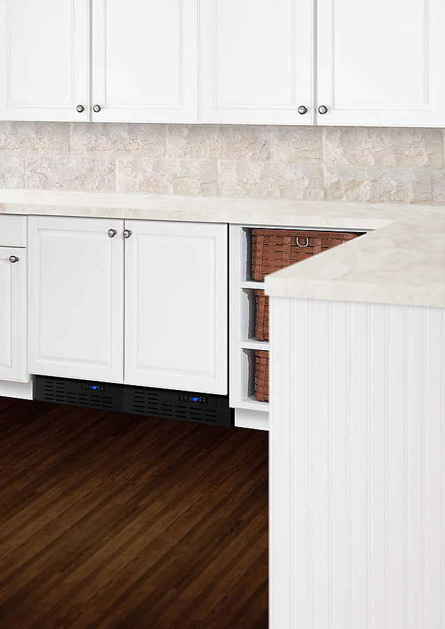 Summit 18" 8 lb. Drain-Free Icemaker